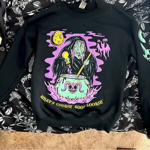 Wicked Clothing Co. | Unisex Swestshirt, small. Black with 3 spooky grap…